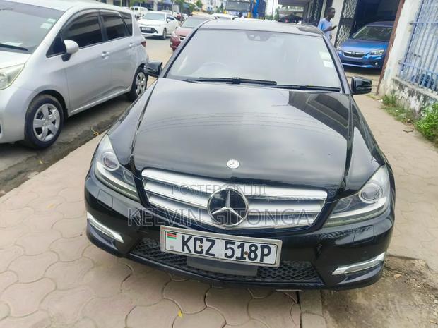 Mercedes-Benz C200 2013 Black