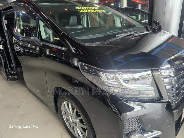 Toyota Alphard 2018 Black