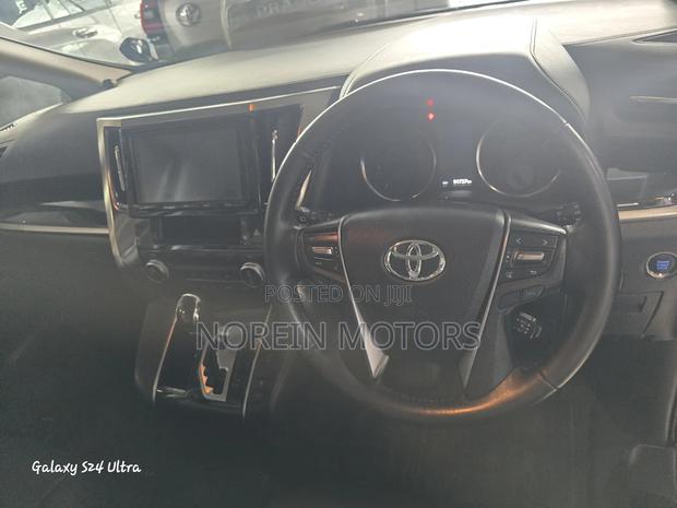 Toyota Alphard 2018 Black
