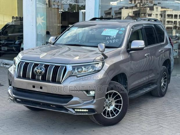 Toyota Land Cruiser Prado 2.7 2019 Gold