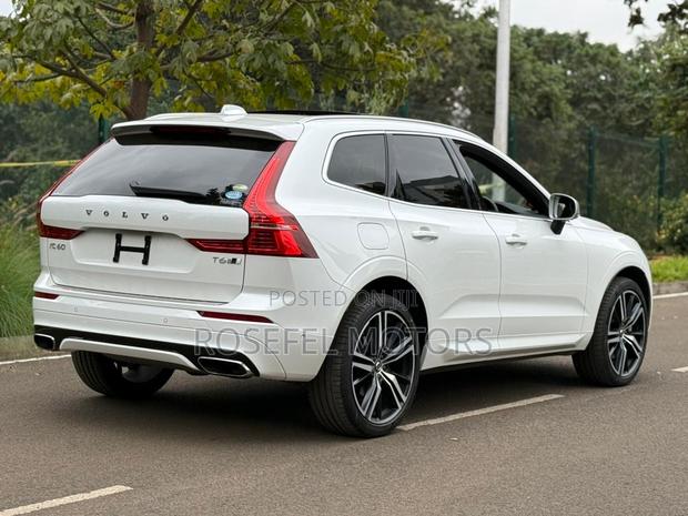 Volvo XC60 2019 White