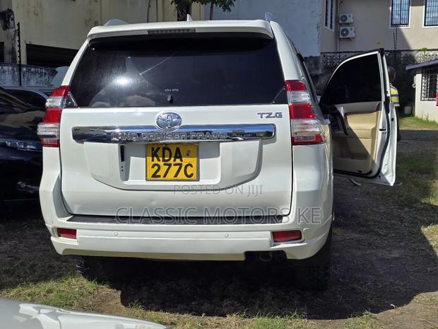 Toyota Land Cruiser Prado 2.8 D-4D 2016 White