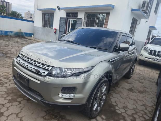 Land Rover Range Rover Evoque HSE 4x4 5-Door 2017 Gray