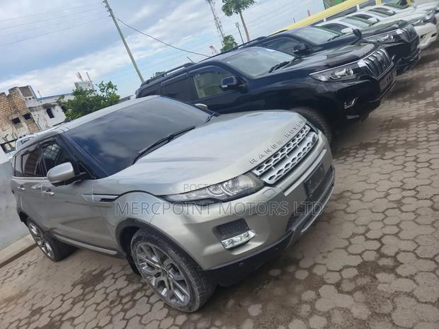 Land Rover Range Rover Evoque HSE 4x4 5-Door 2017 Gray