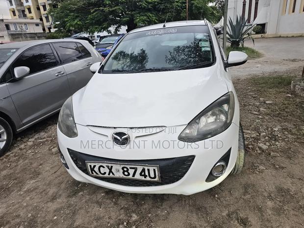 Mazda Demio 2012 Pearl