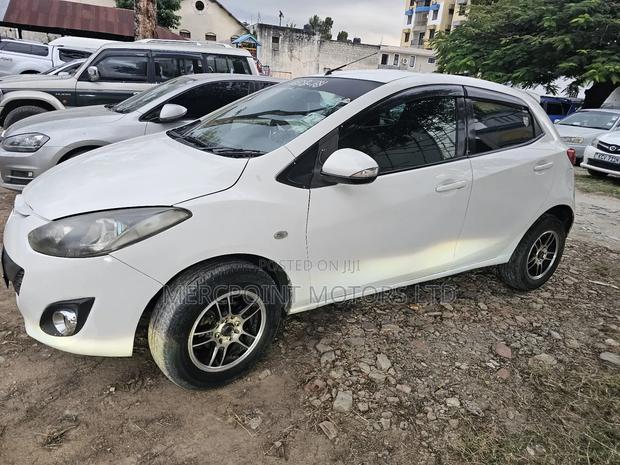 Mazda Demio 2012 Pearl
