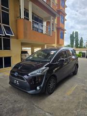 Toyota Sienta 1.5 Hybrid FWD 2018 Brown for sale