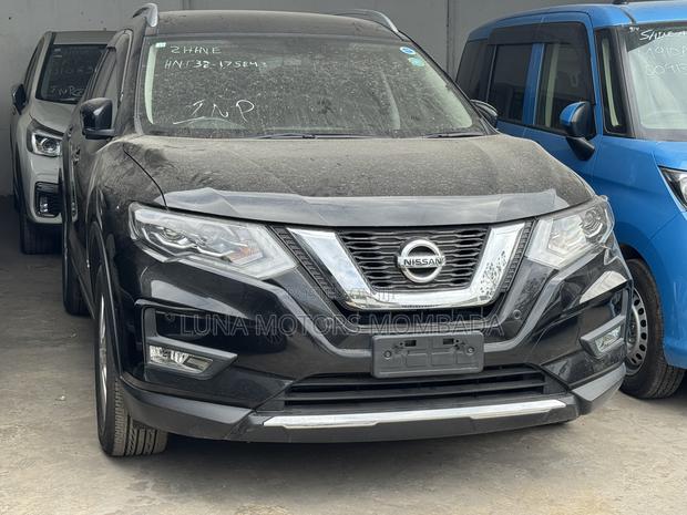 Nissan X-Trail 2.0 Hybrid AWD 2019 Black