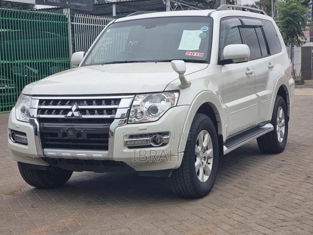 Mitsubishi Pajero 2019 White