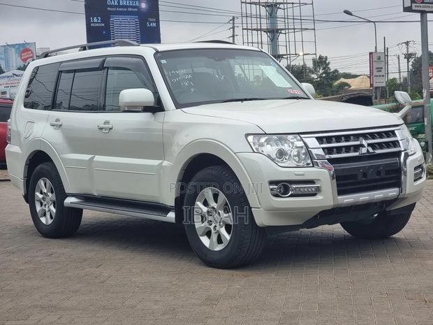 Mitsubishi Pajero 2019 White
