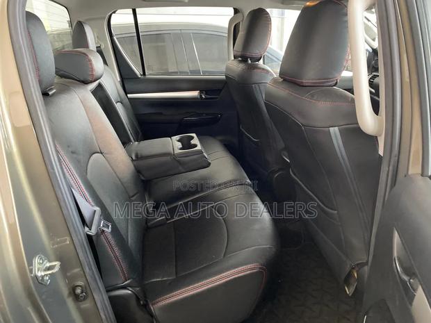 Toyota Hilux 2021