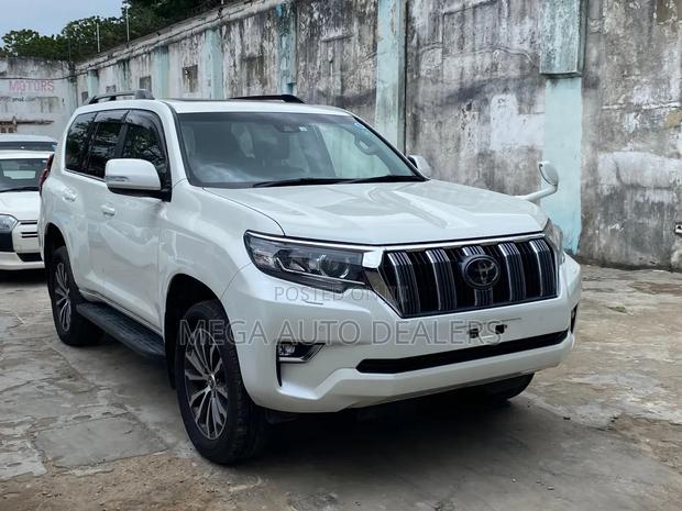 Toyota Land Cruiser Prado 2018 White