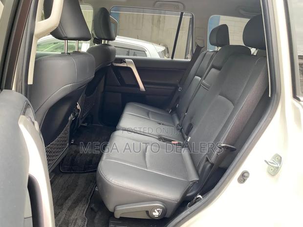 Toyota Land Cruiser Prado 2018 White