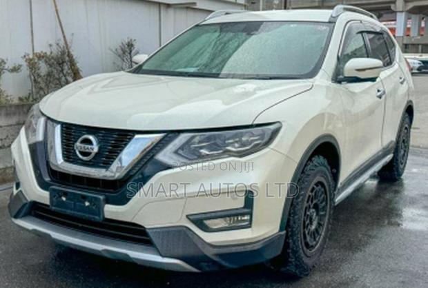Nissan X-Trail 2.0 Petrol AWD 2018 White