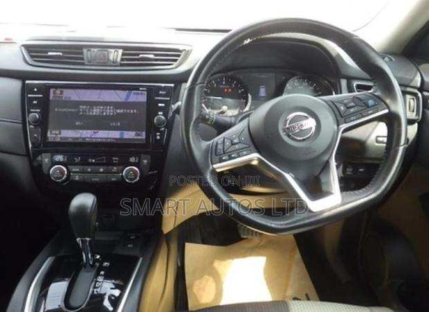 Nissan X-Trail 2.0 Petrol AWD 2018 White