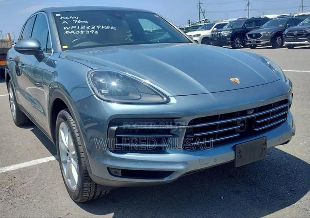 Porsche Cayenne Base AWD 2019 Gray