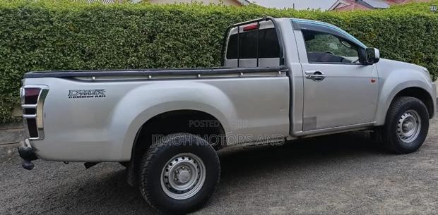Isuzu D-MAX 2019 Silver