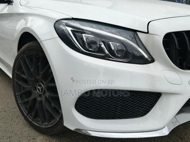 Mercedes-Benz C200 2019 White