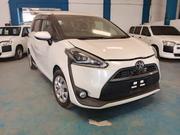 Toyota Sienta 2018 White for sale