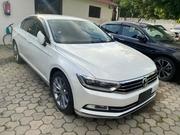 Volkswagen Passat 2018 White for sale