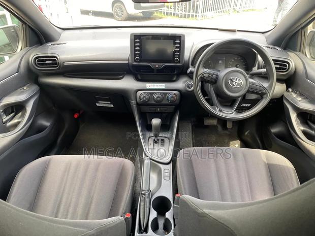 Toyota Yaris 2018 White