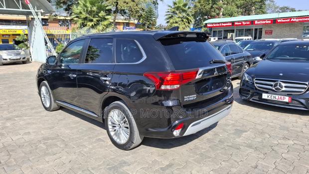 Mitsubishi Outlander PHEV 2019 Black