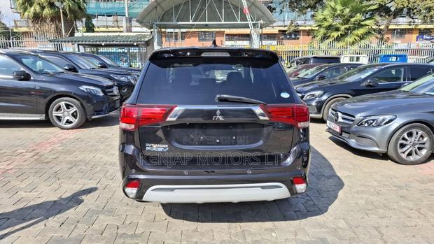 Mitsubishi Outlander PHEV 2019 Black