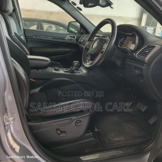 Jeep Grand Cherokee 2017 Gray