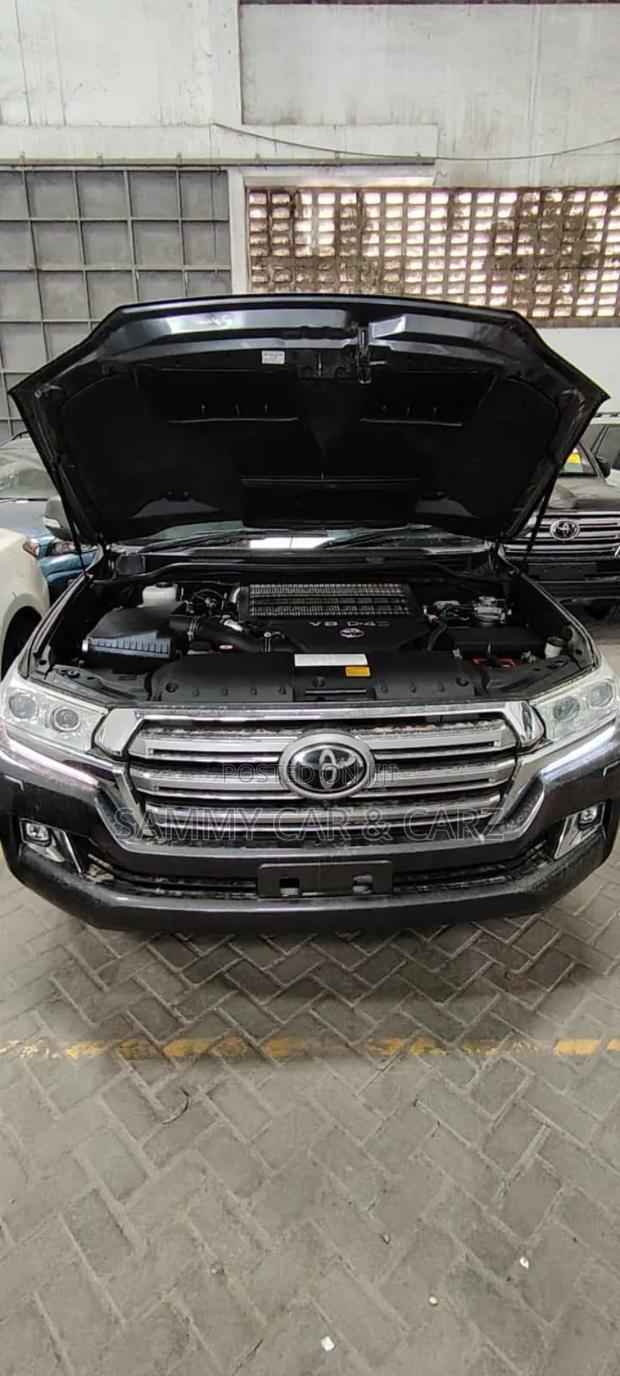 Toyota Land Cruiser 2019 Gray
