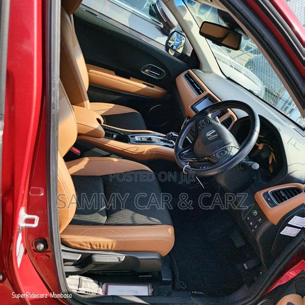 Honda Vezel 2018 Red