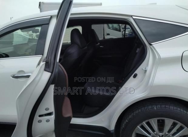 Toyota Harrier 2.0 2021 Pearl