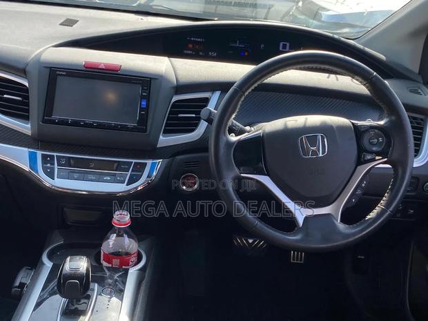 Honda Jade 2018 Silver