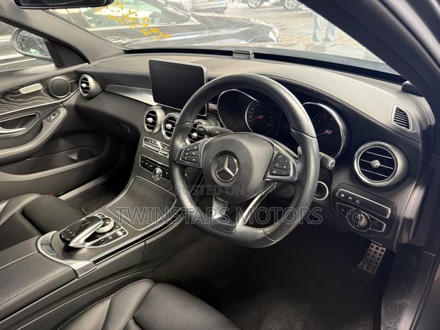 Mercedes-Benz C200 2018 Gray