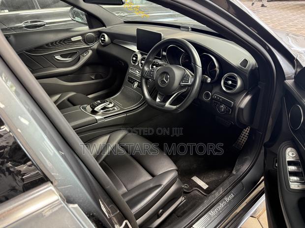 Mercedes-Benz C200 2018 Gray