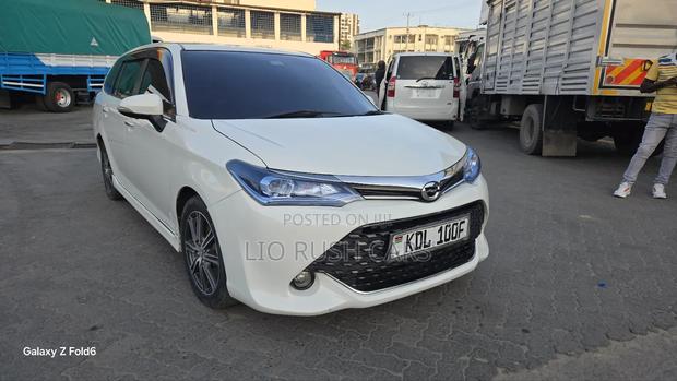 Toyota Corolla Fielder 2017 White