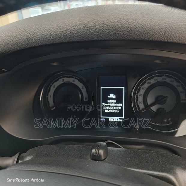 Toyota Hilux 2019 Black