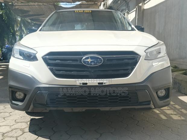 Subaru Outback 2023 White