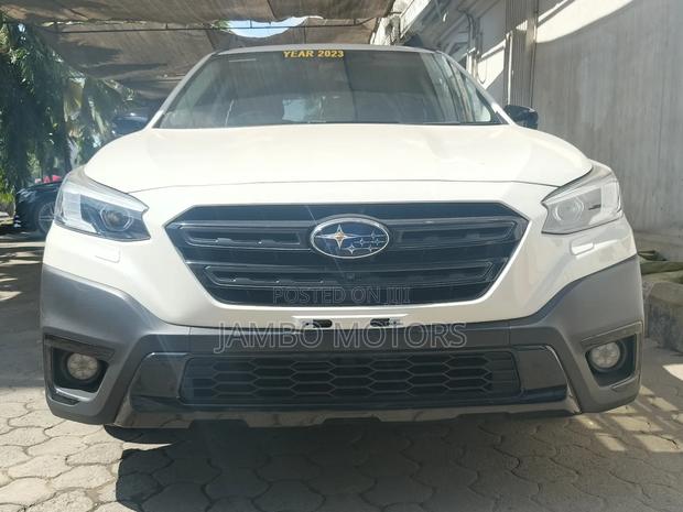 Subaru Outback 2023 White
