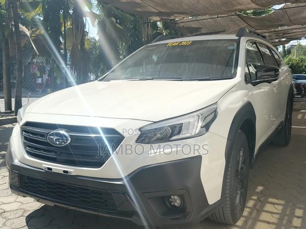 Subaru Outback 2023 White