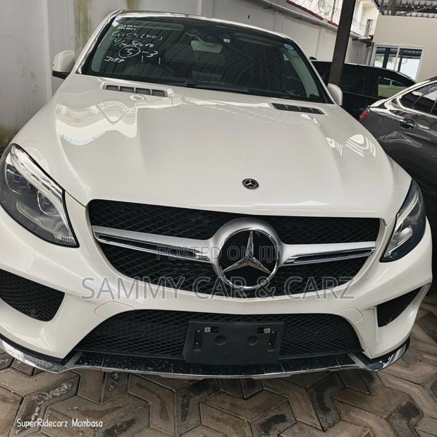Mercedes-Benz GLE-Class GLE 350d 4MATIC 2018 White