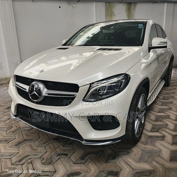 Mercedes-Benz GLE-Class GLE 350d 4MATIC 2018 White