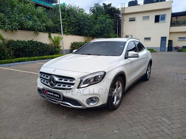 Mercedes-Benz GLA-Class 2017 White