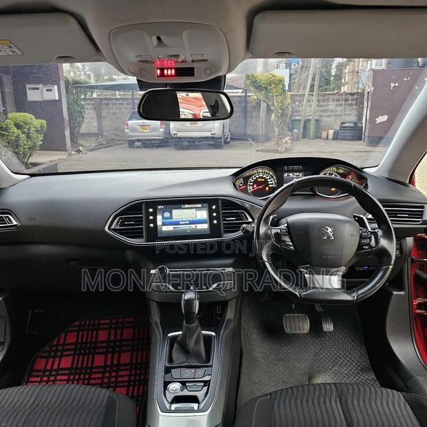 Peugeot 308 2015 Red
