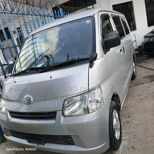 Toyota TownAce 2018 Silver
