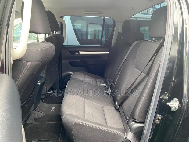 Toyota Hilux 2020 Black