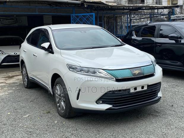 Toyota Harrier 2018 White