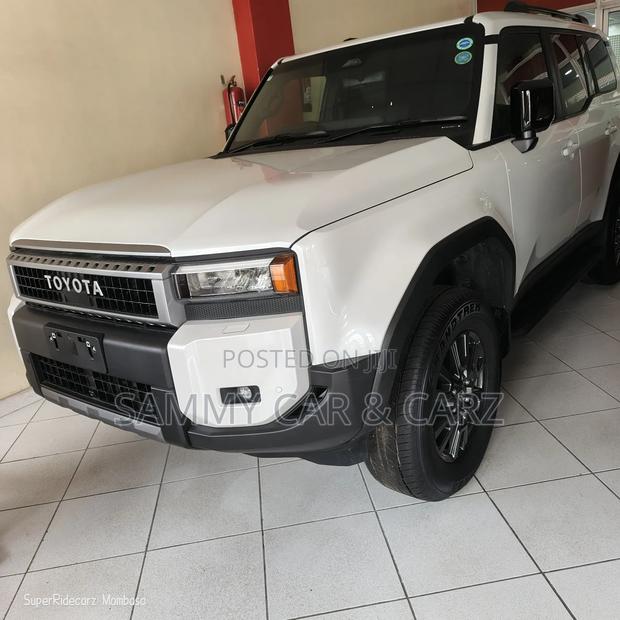 Toyota Land Cruiser 2024 White
