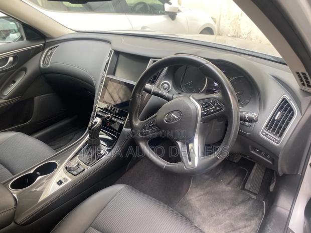Nissan Skyline 2018 Gray