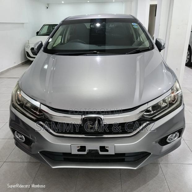 Honda Grace 1.5 Hybrid FWD 2018 Silver