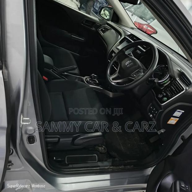 Honda Grace 1.5 Hybrid FWD 2018 Silver